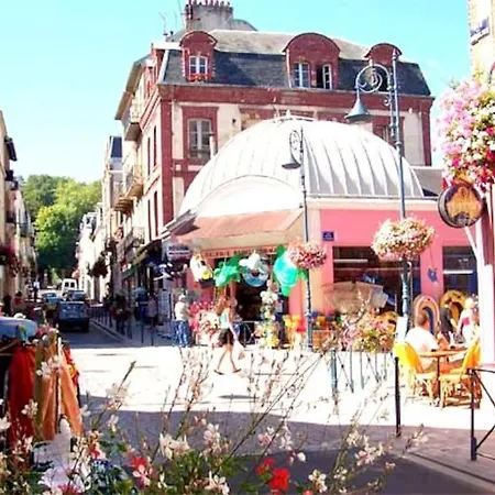 Charment De 45 M2 Renove Et Moderne シャレー ヴィレ・シュル・メール