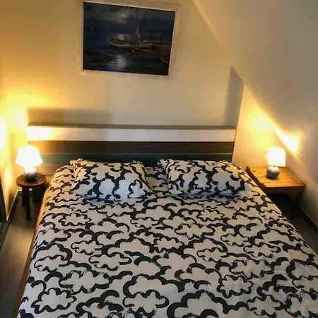 Charment De 45 M2 Renove Et Moderne